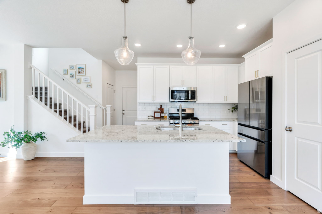 6811 W SKIP ROCK RD South Jordan, UT 84009