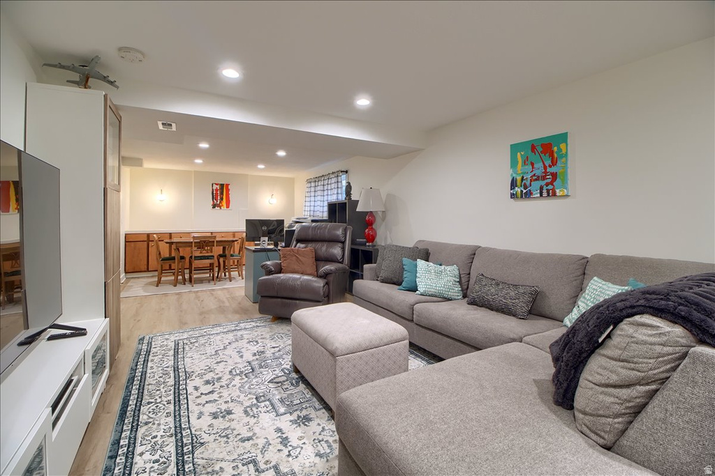 674 N OAKLEY ST #F102 Salt Lake City, UT 84116