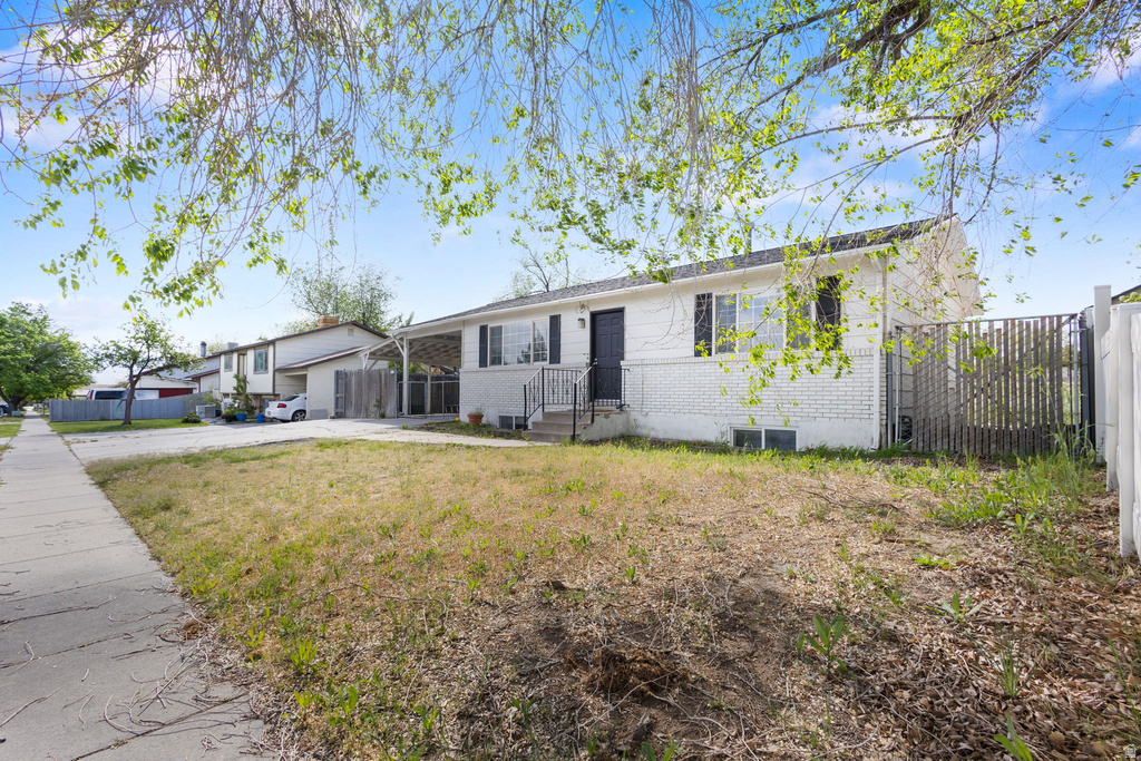 4905 W HELLAS DR West Valley City, UT 84120
