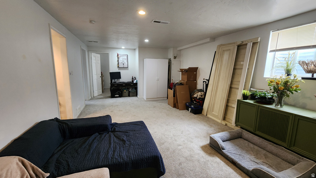 4905 W HELLAS DR West Valley City, UT 84120