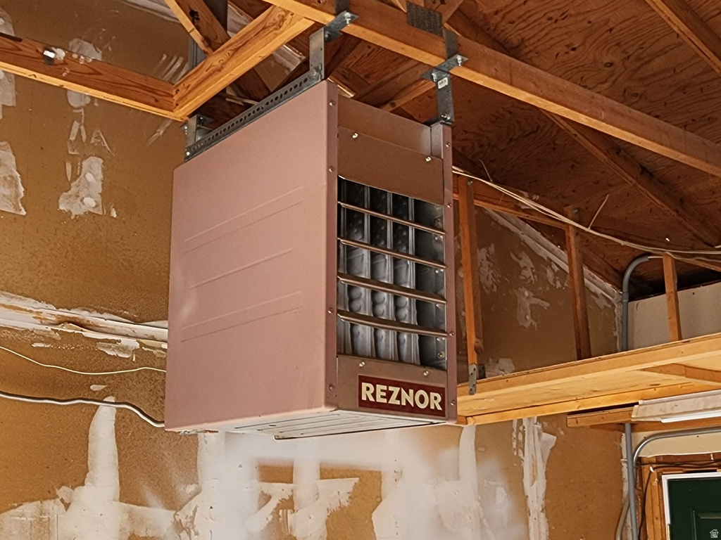 6223 S CLARA DR Taylorsville, UT 84129