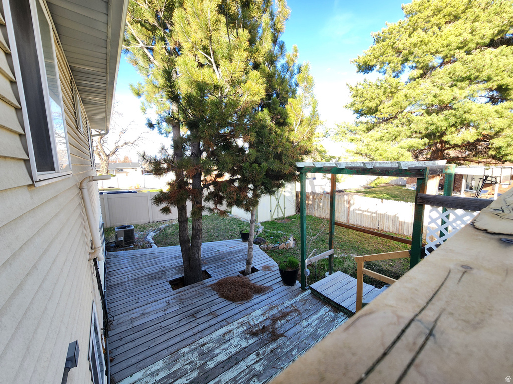 6223 S CLARA DR Taylorsville, UT 84129