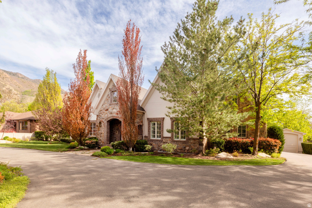 2620 E CASTO LN Holladay, UT 84117