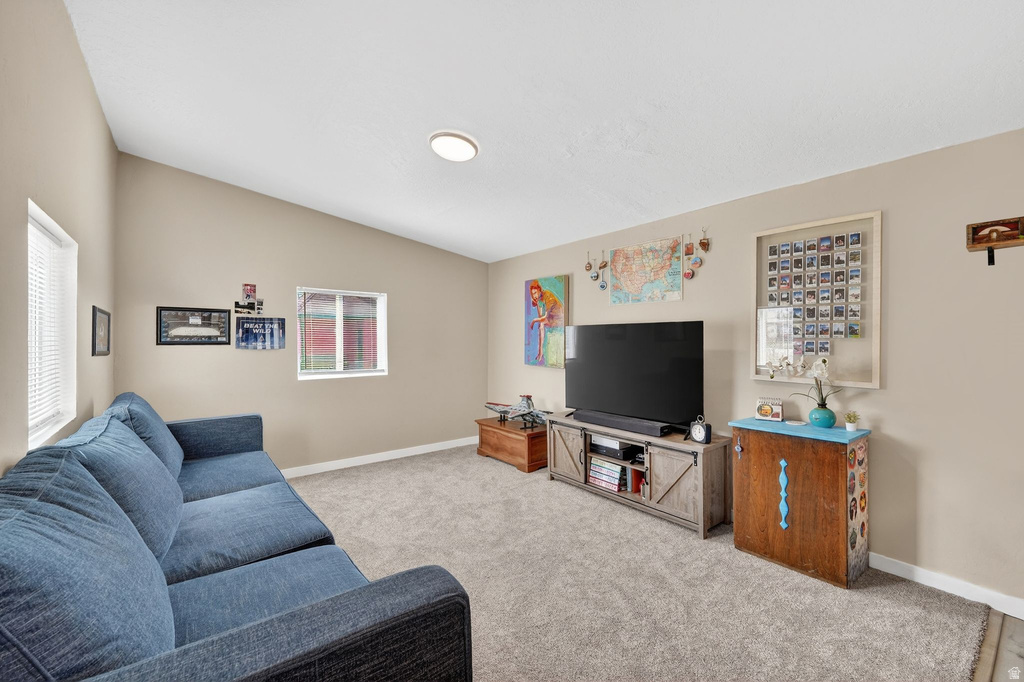 636 W 4TH AVE Midvale, UT 84047