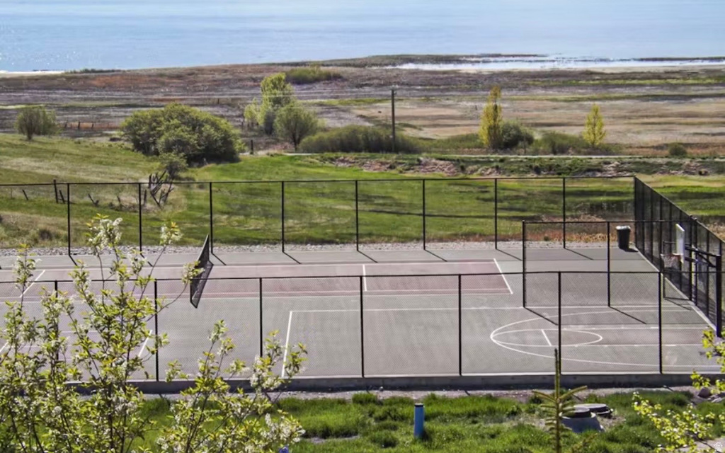 191 CHALET CIR Fish Haven, ID 83287