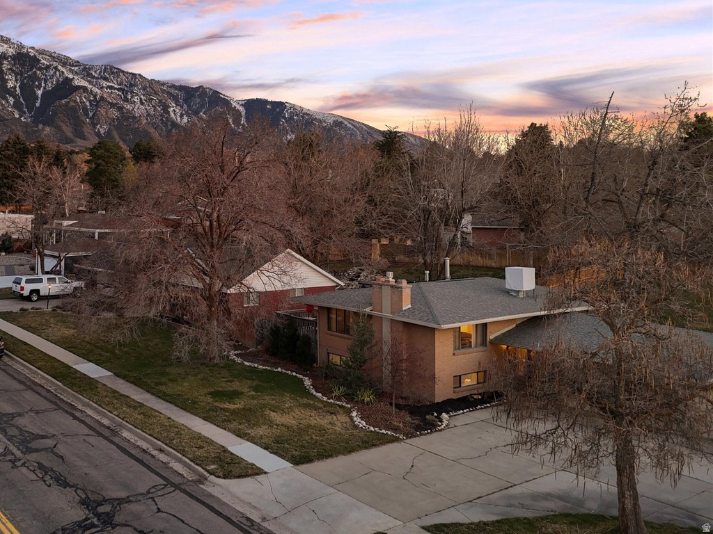 8698 S ALTA CANYON DR Sandy, UT 84093