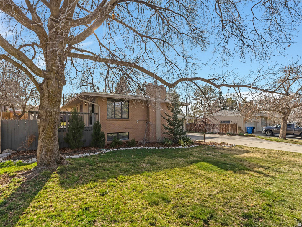 8698 S ALTA CANYON DR Sandy, UT 84093