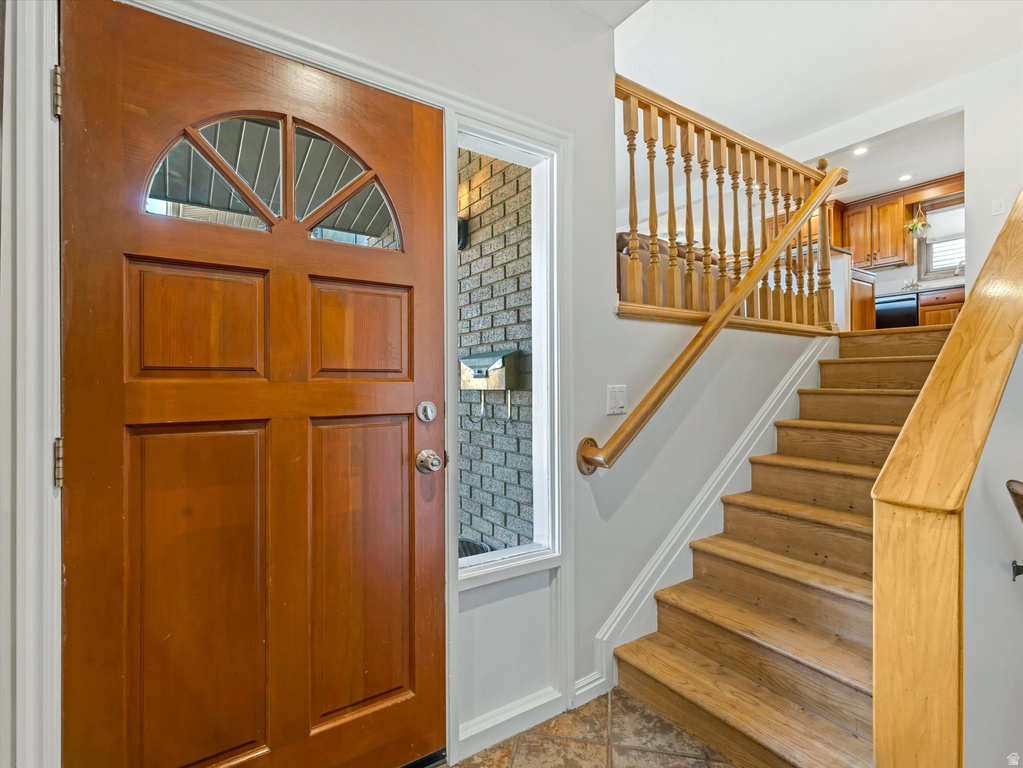 8698 S ALTA CANYON DR Sandy, UT 84093