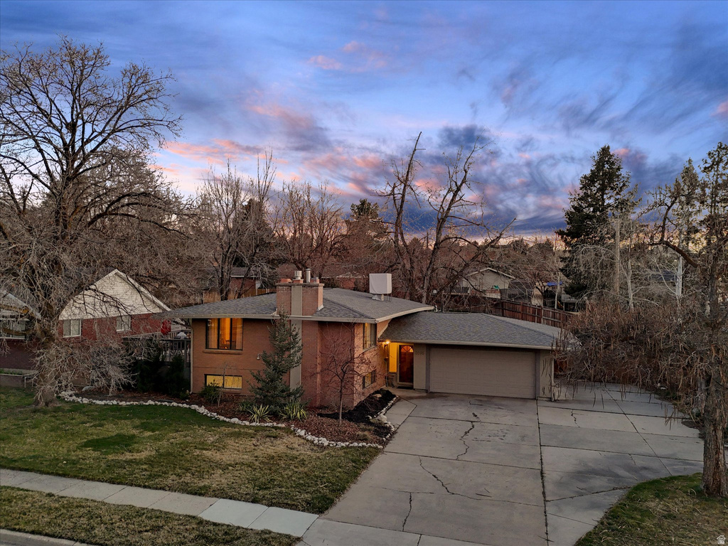 8698 S ALTA CANYON DR Sandy, UT 84093