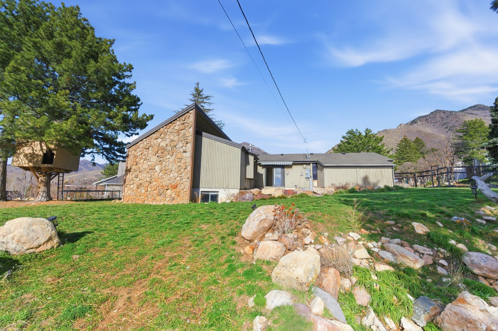 4030 S HALE DR Salt Lake City, UT 84108