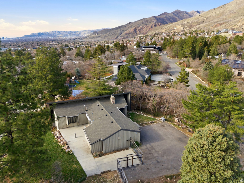 4030 S HALE DR Salt Lake City, UT 84108