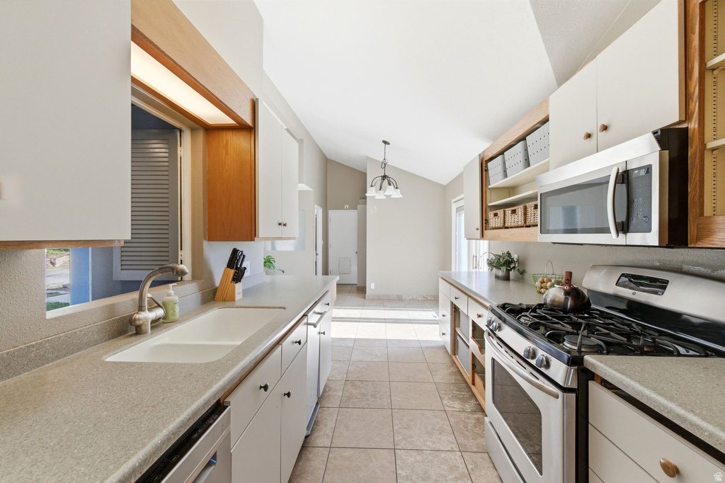 4030 S HALE DR Salt Lake City, UT 84108