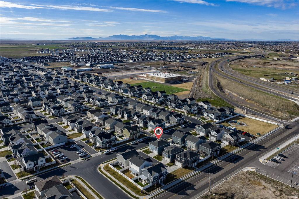 3261 S BURKHILL LN Syracuse, UT 84075