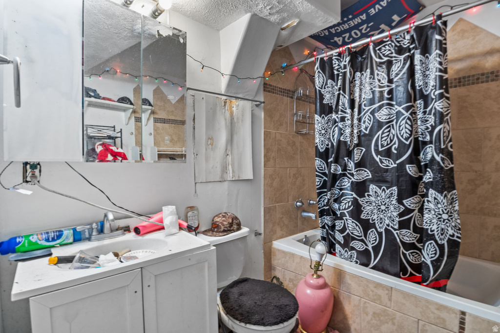 3764 S VALLEY FORGE RD Magna, UT 84044