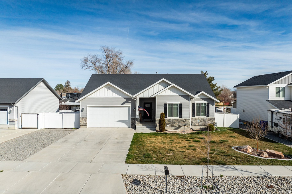 237 E TATE CT Grantsville, UT 84029