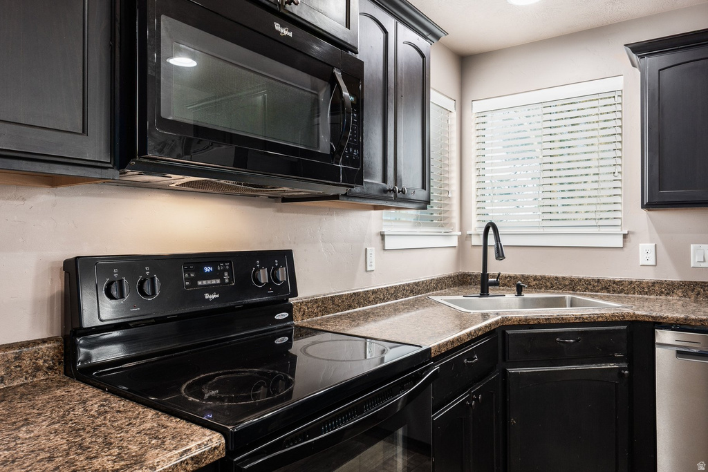 237 E TATE CT Grantsville, UT 84029