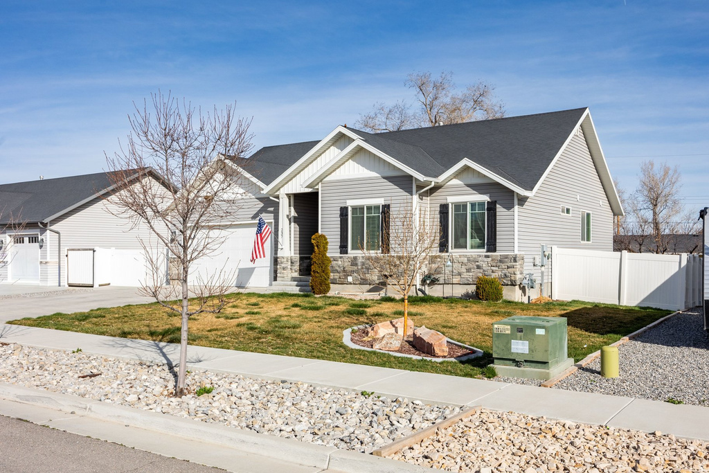 237 E TATE CT Grantsville, UT 84029