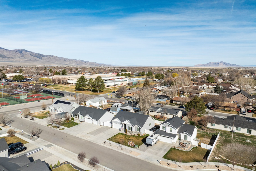 237 E TATE CT Grantsville, UT 84029