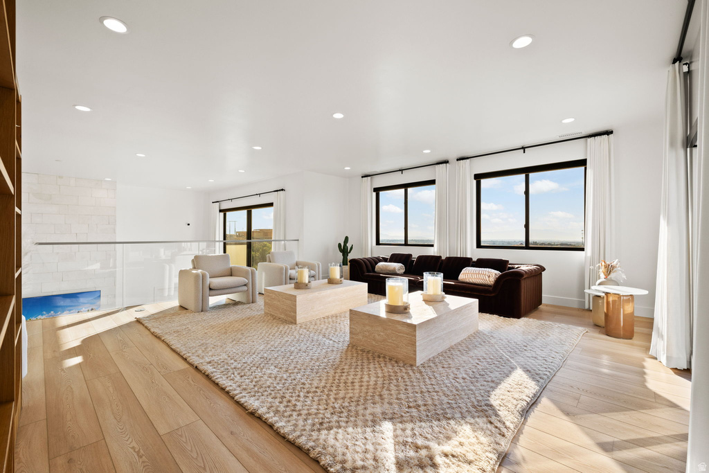 Building lobby with recessed lighting