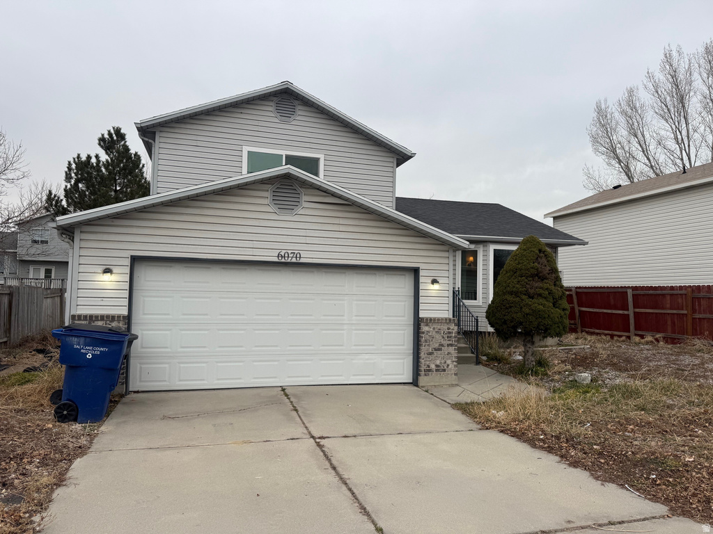 6070 S COUGAR LN Kearns, UT 84118