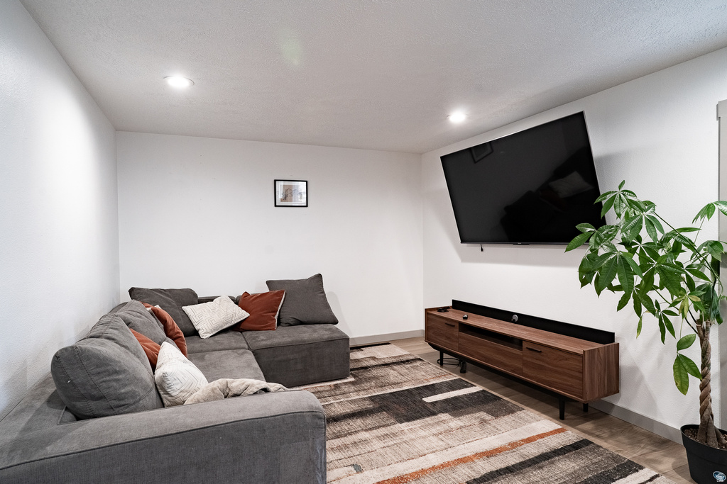 6070 S COUGAR LN Kearns, UT 84118