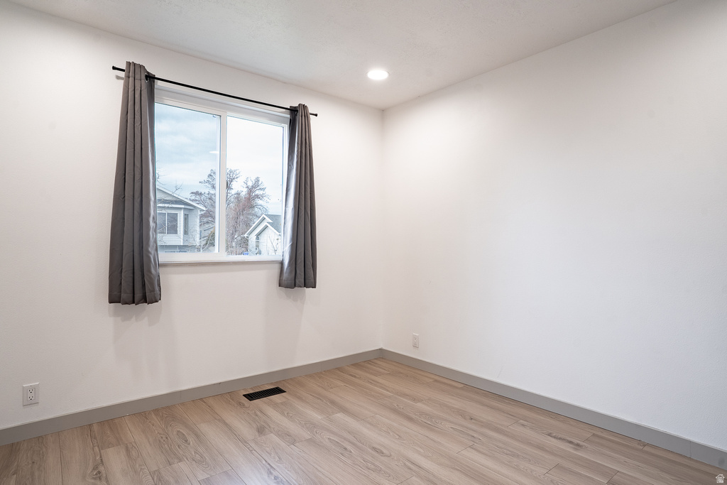 6070 S COUGAR LN Kearns, UT 84118