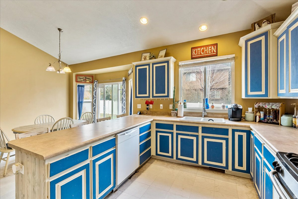 7032 W 8130 ST West Jordan, UT 84081