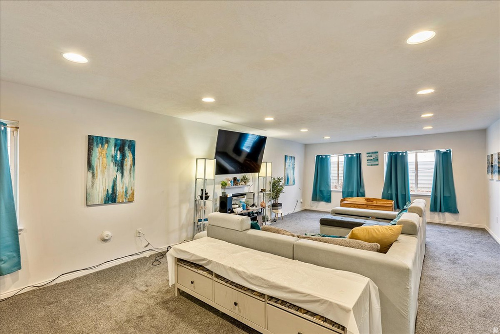 7032 W 8130 ST West Jordan, UT 84081