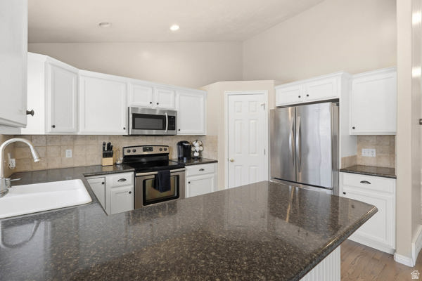 687 W 2025 N Centerville, UT 84014