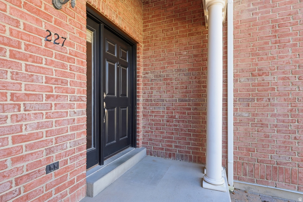 227 E SUNSHINE DR Saratoga Springs, UT 84045