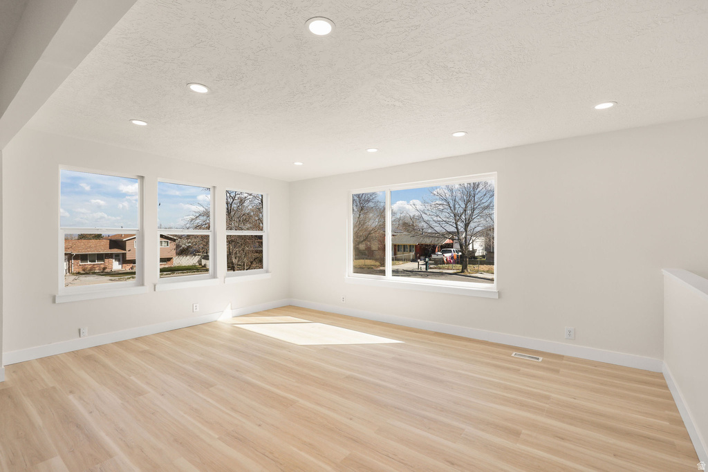 3560 S 6830 W West Valley City, UT 84128