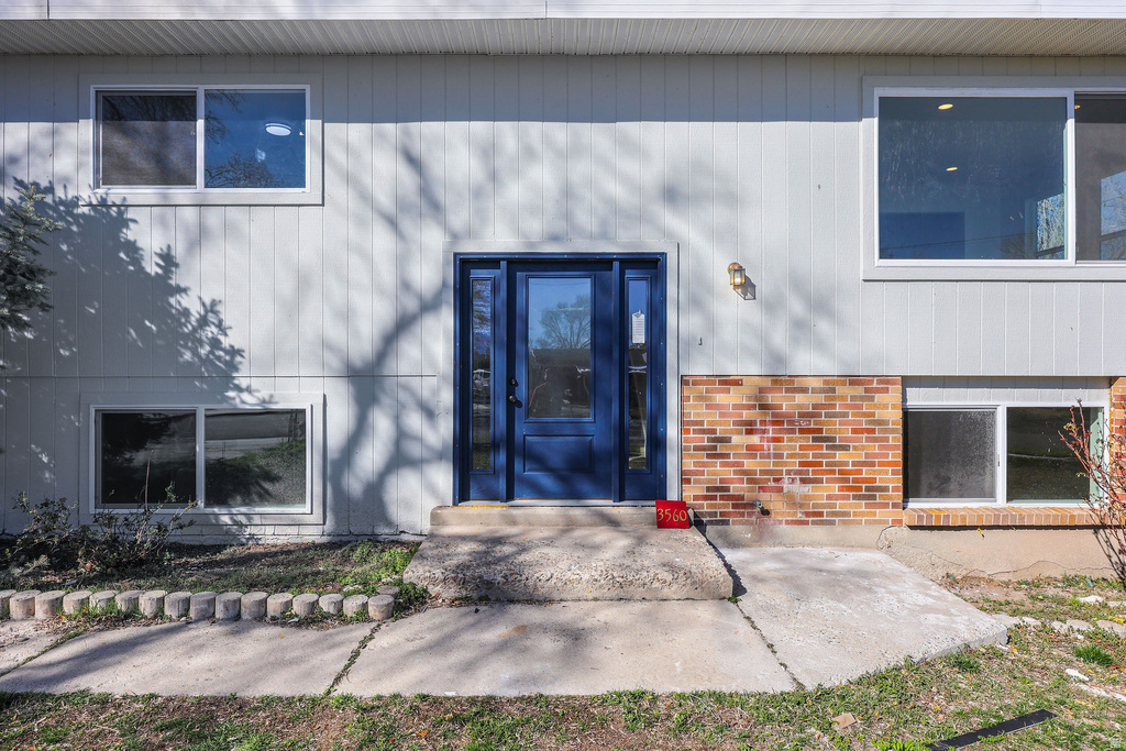 3560 S 6830 W West Valley City, UT 84128