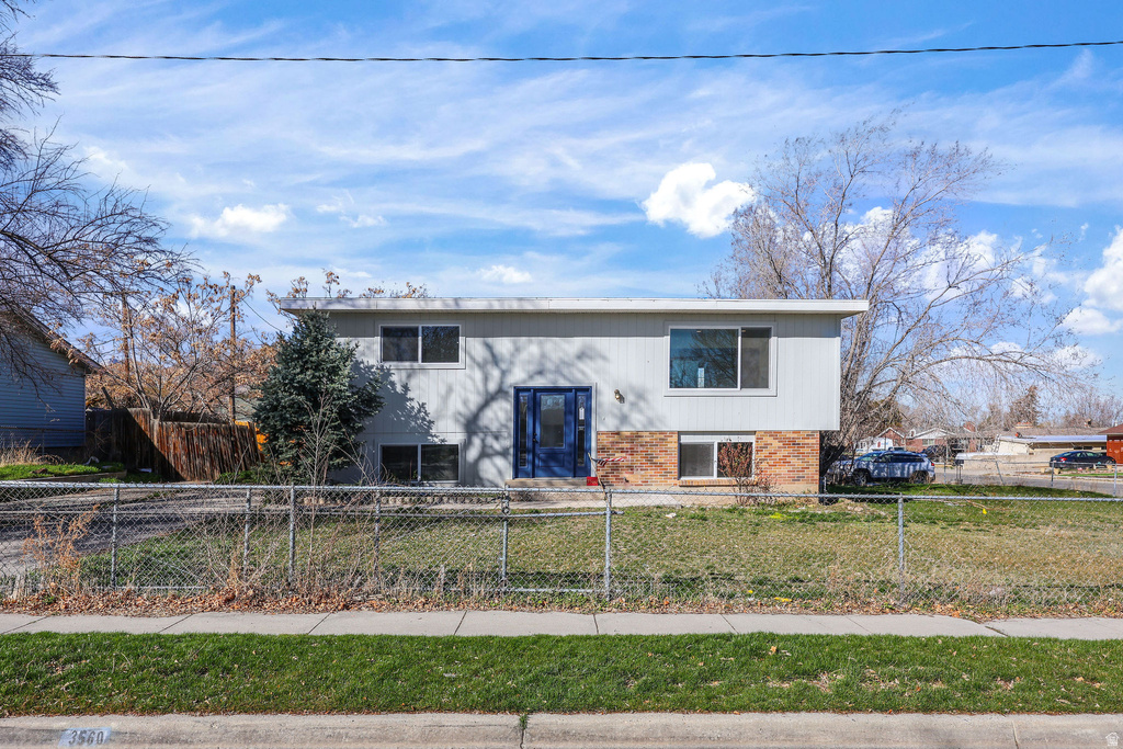 3560 S 6830 W West Valley City, UT 84128