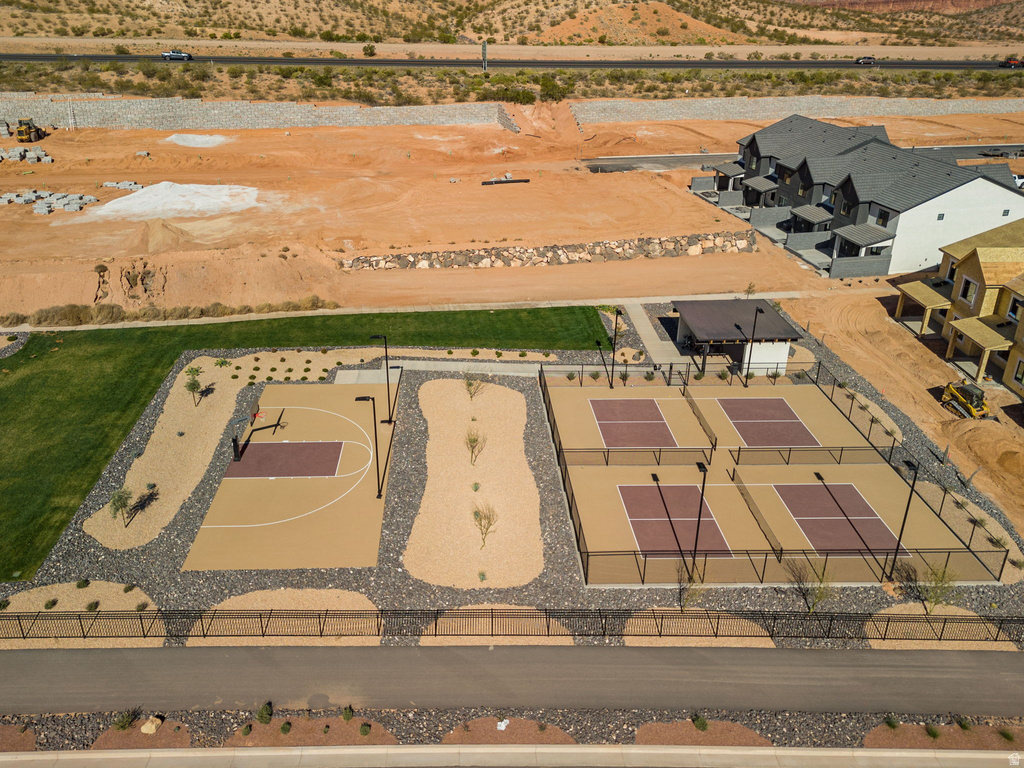 1737 S DEVILS GARDEN LN Washington, UT 84780