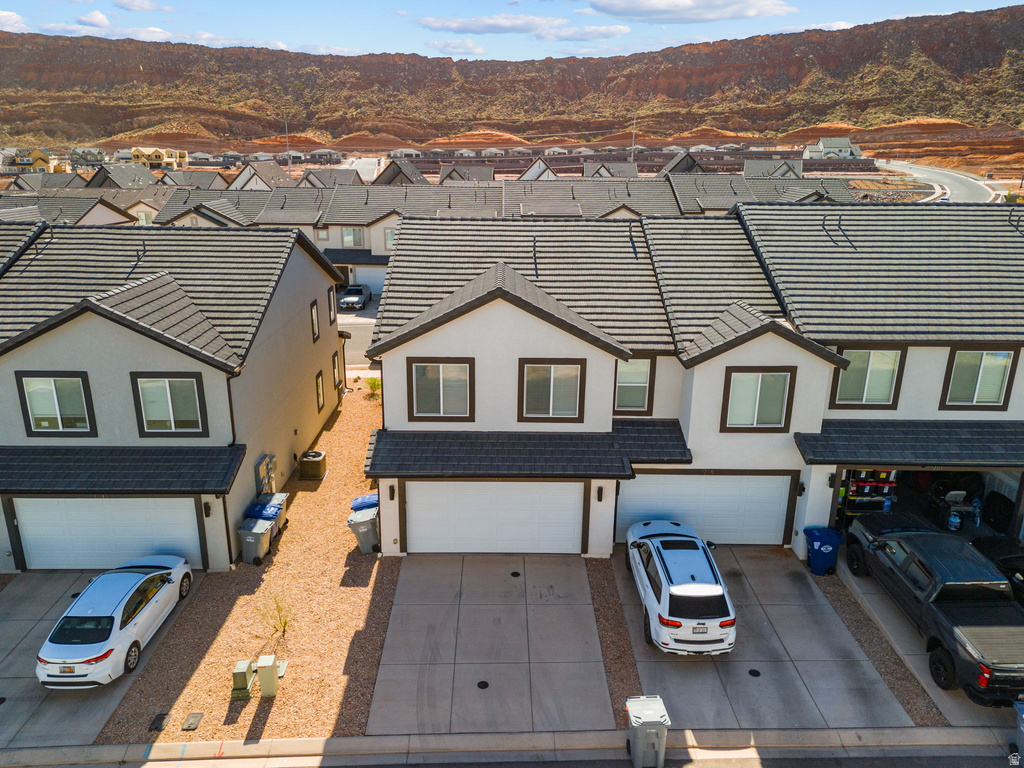 1737 S DEVILS GARDEN LN Washington, UT 84780