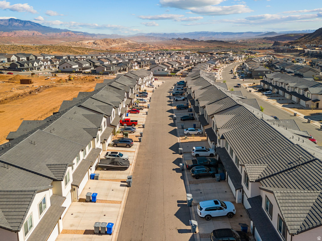 1737 S DEVILS GARDEN LN Washington, UT 84780