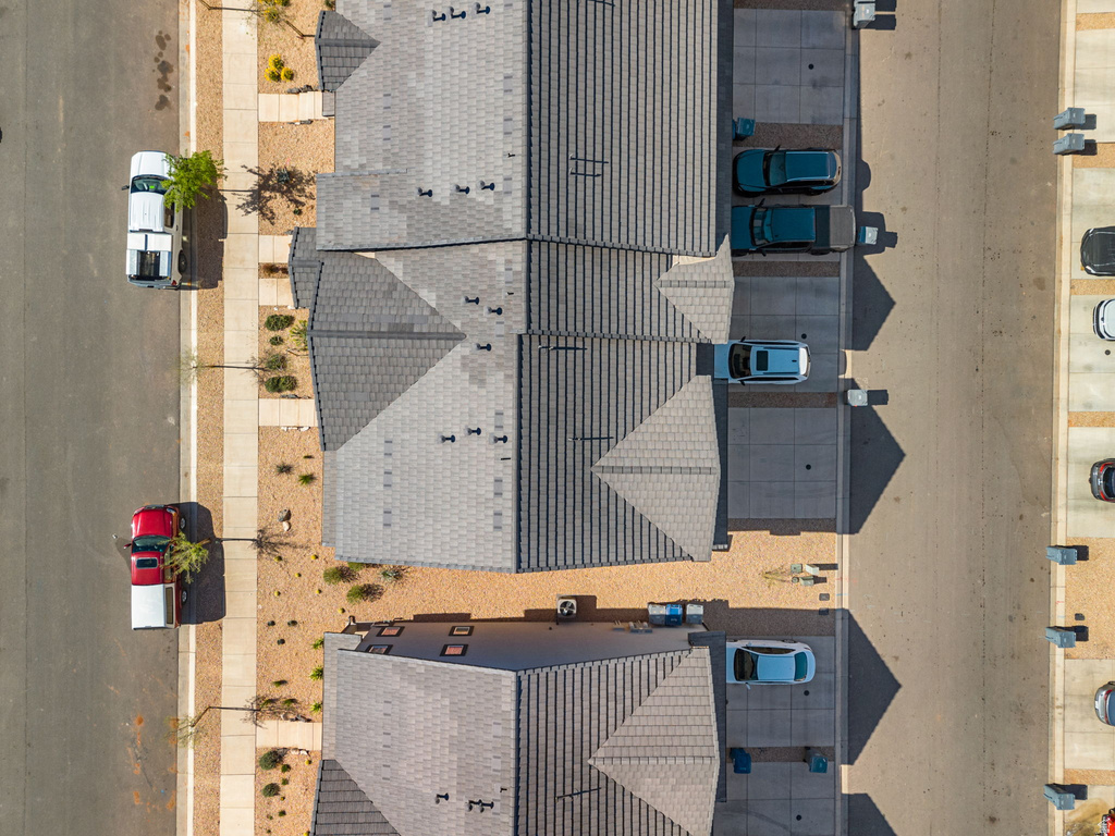 1737 S DEVILS GARDEN LN Washington, UT 84780