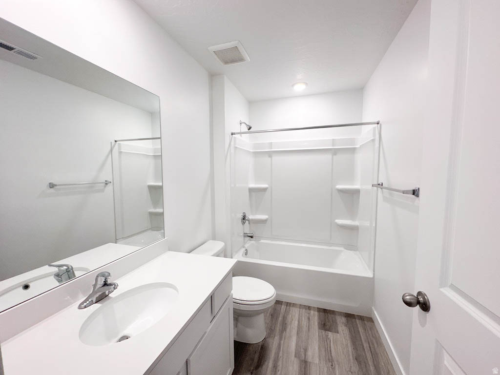 1737 S DEVILS GARDEN LN Washington, UT 84780