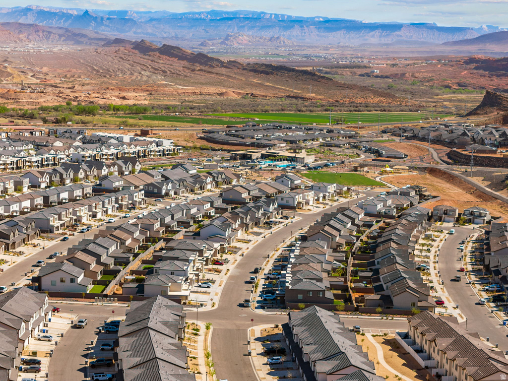 1737 S DEVILS GARDEN LN Washington, UT 84780