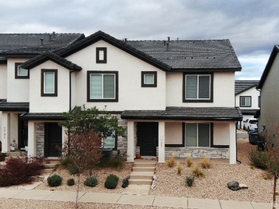 1737 S DEVILS GARDEN LN Washington, UT 84780