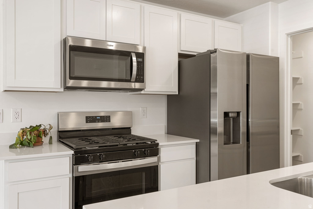 1737 S DEVILS GARDEN LN Washington, UT 84780