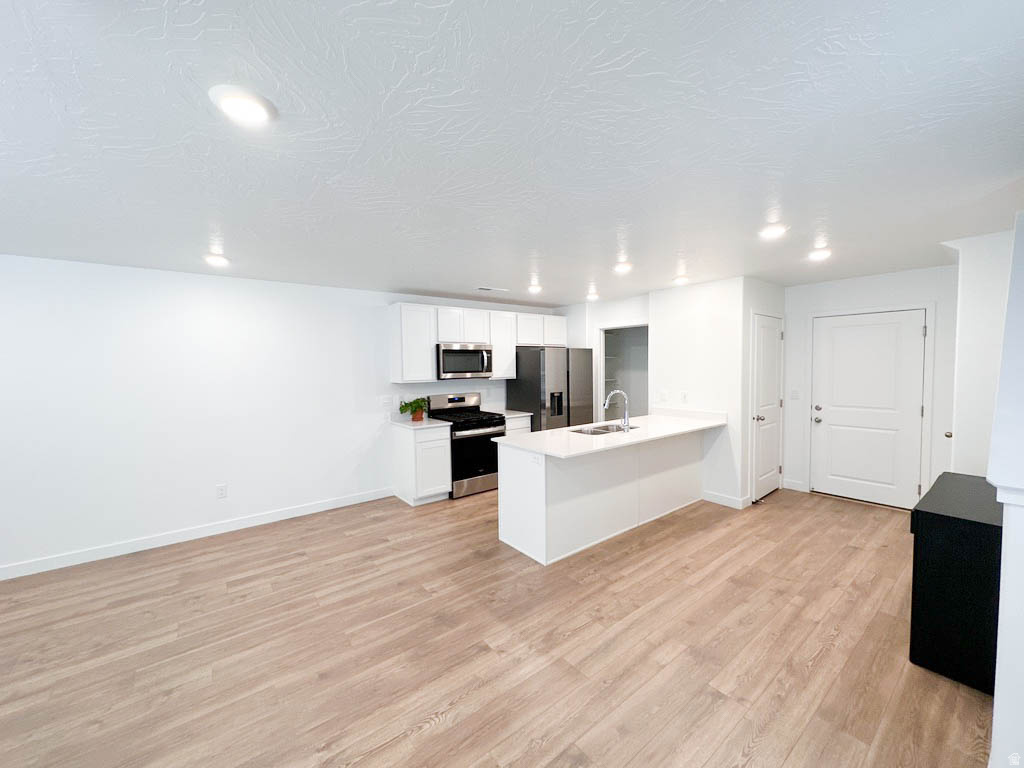 1737 S DEVILS GARDEN LN Washington, UT 84780