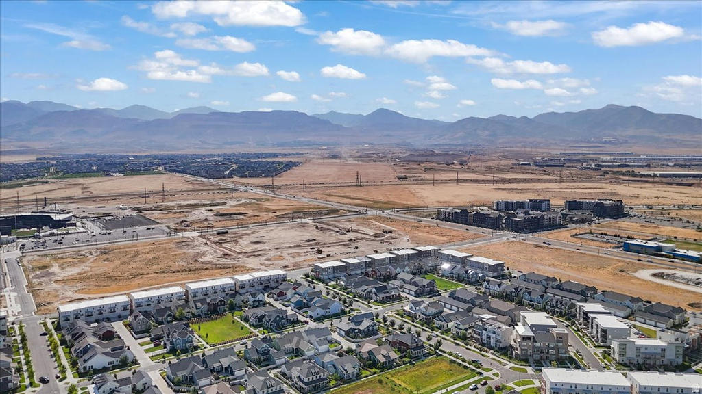 10858 S PORCINI DR South Jordan, UT 84009