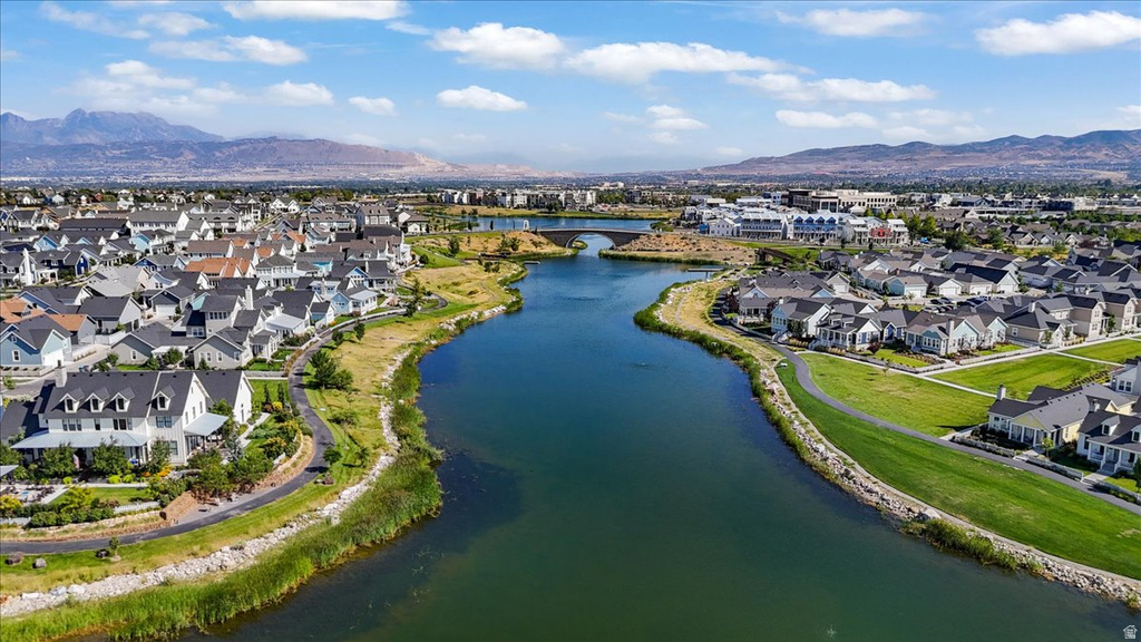 10858 S PORCINI DR South Jordan, UT 84009