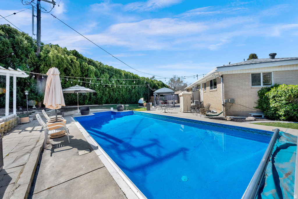 2140 E NYE CIR Cottonwood Heights, UT 84121