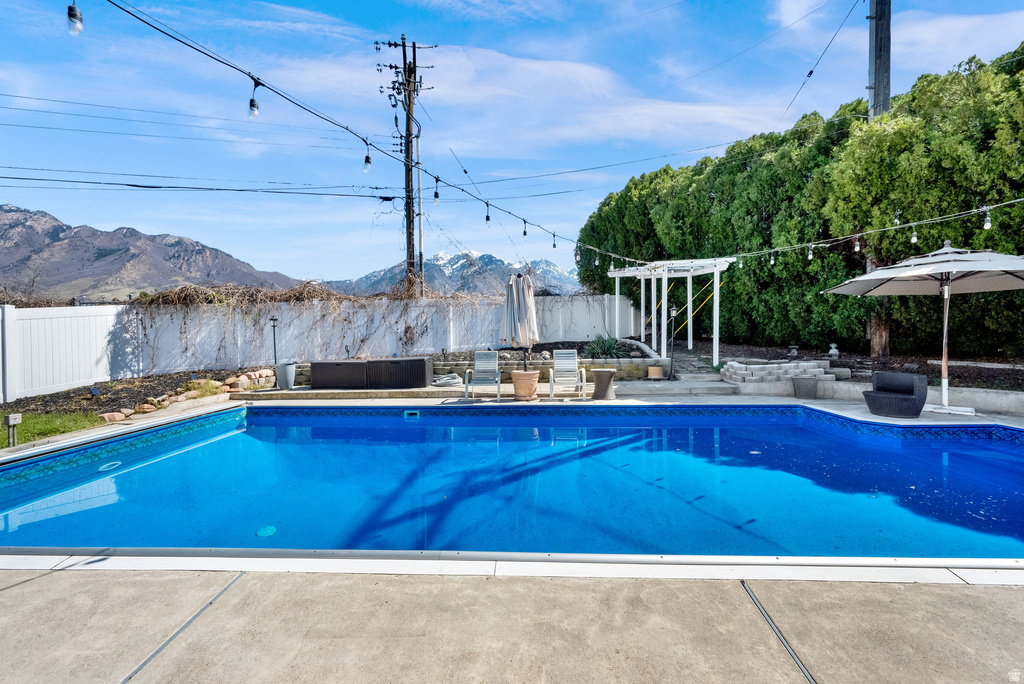 2140 E NYE CIR Cottonwood Heights, UT 84121