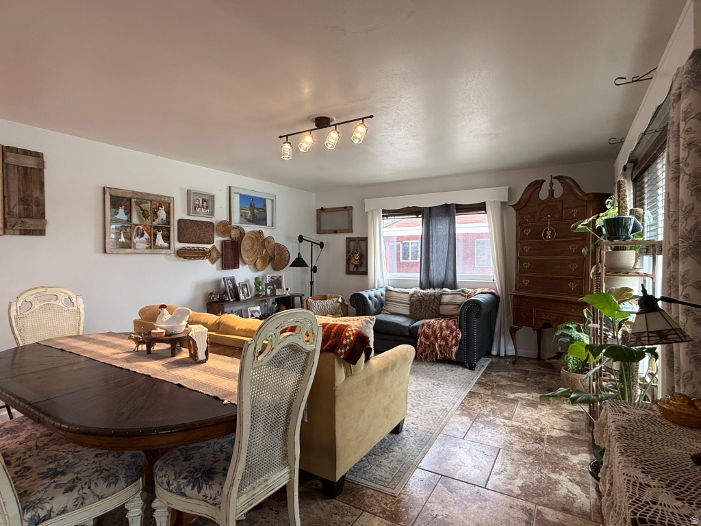 1130 E HILLCREST Springville, UT 84663