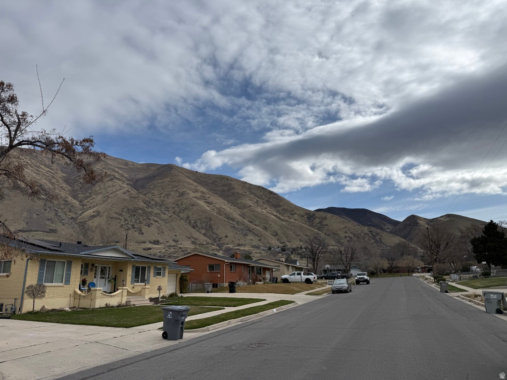 1130 E HILLCREST Springville, UT 84663