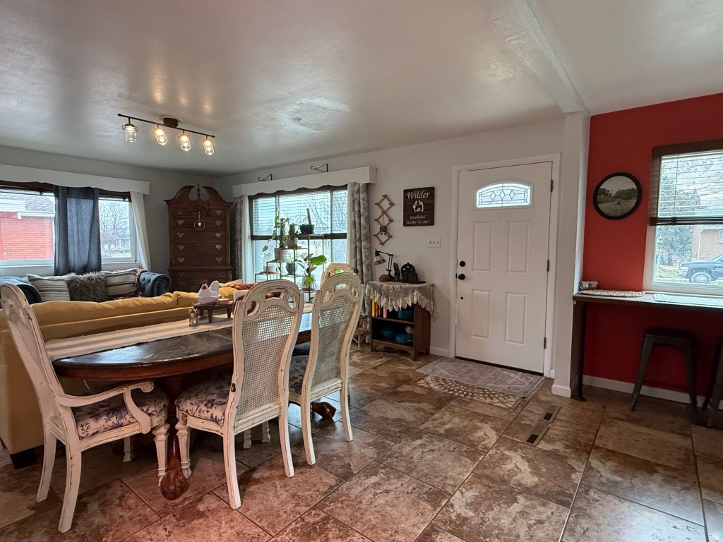 1130 E HILLCREST Springville, UT 84663