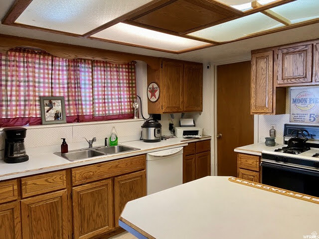 584 E 2300 N North Ogden, UT 84414